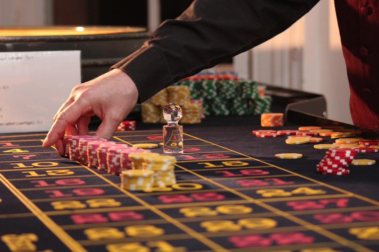 jdpyg Baccarat Live Dealer ဂိမ်း ကတ်ဖြန့်နေသော မြင်ကွင်း